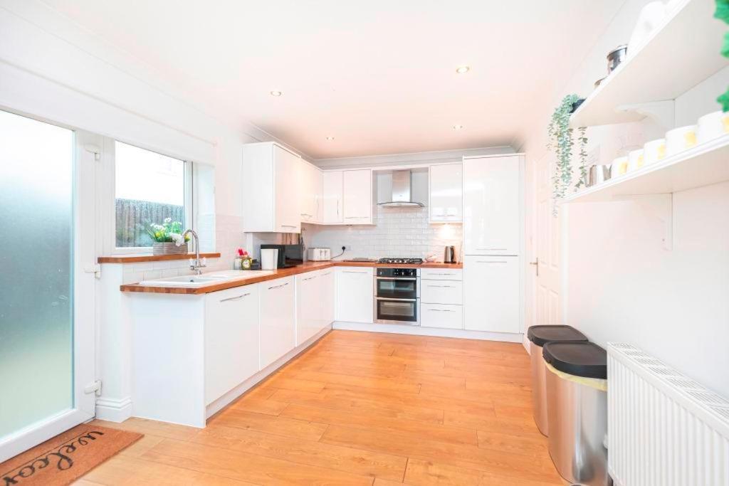 Bournecoast - Clifftop Apartment With Garden -Fm827 Bournemouth Ngoại thất bức ảnh